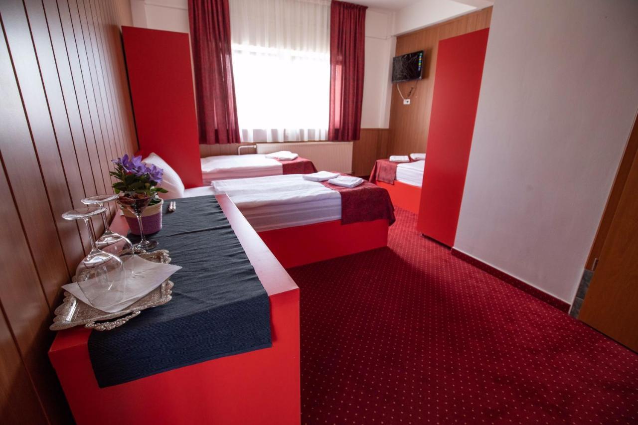 Népliget Hotel Budapest Exteriör bild
