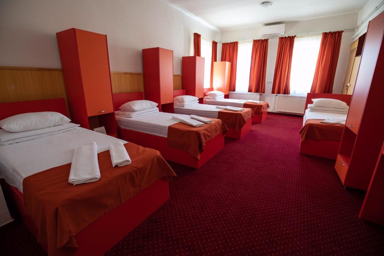 Népliget Hotel Budapest Exteriör bild