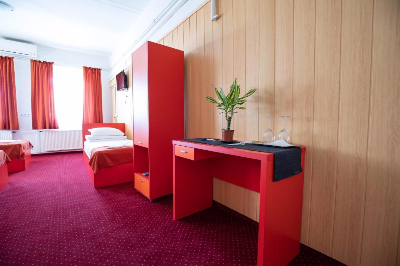 Népliget Hotel Budapest Exteriör bild