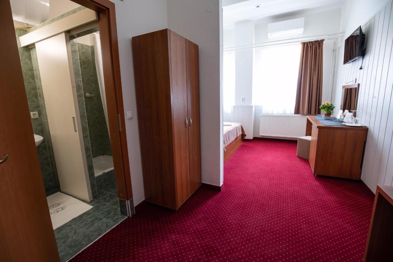 Népliget Hotel Budapest Exteriör bild