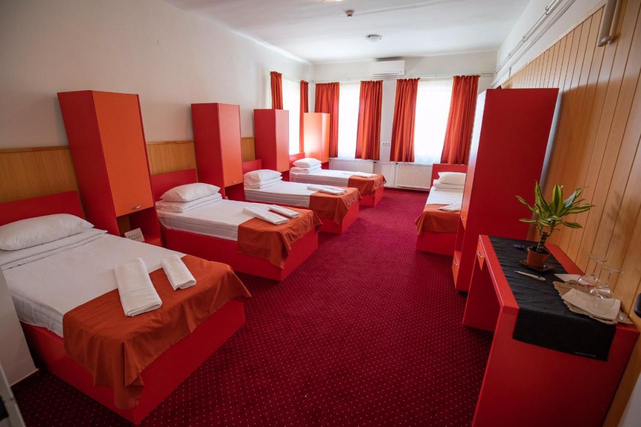 Népliget Hotel Budapest Exteriör bild